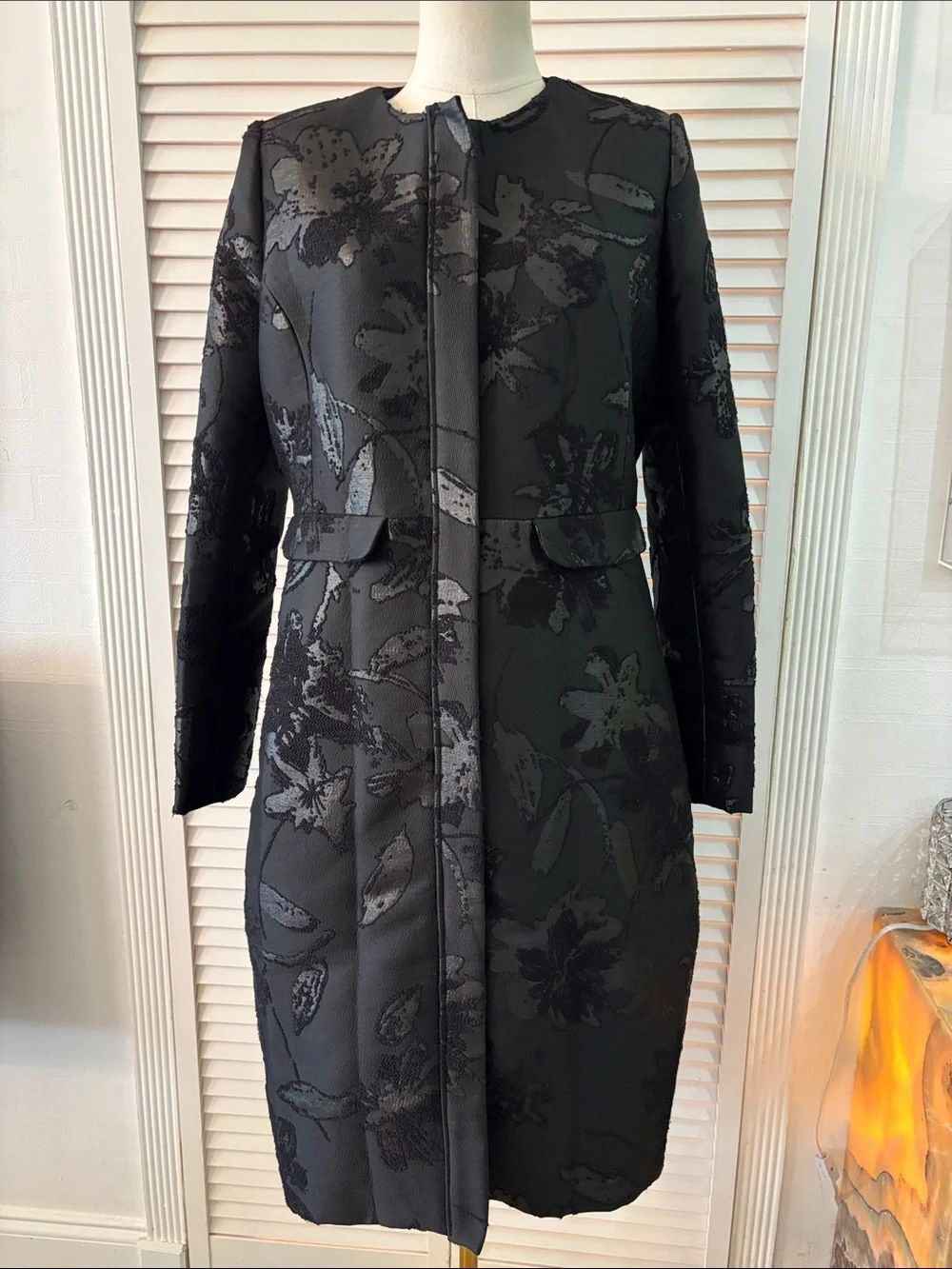 AnneโFontaine Black Floral Jacquard Coat, US6
